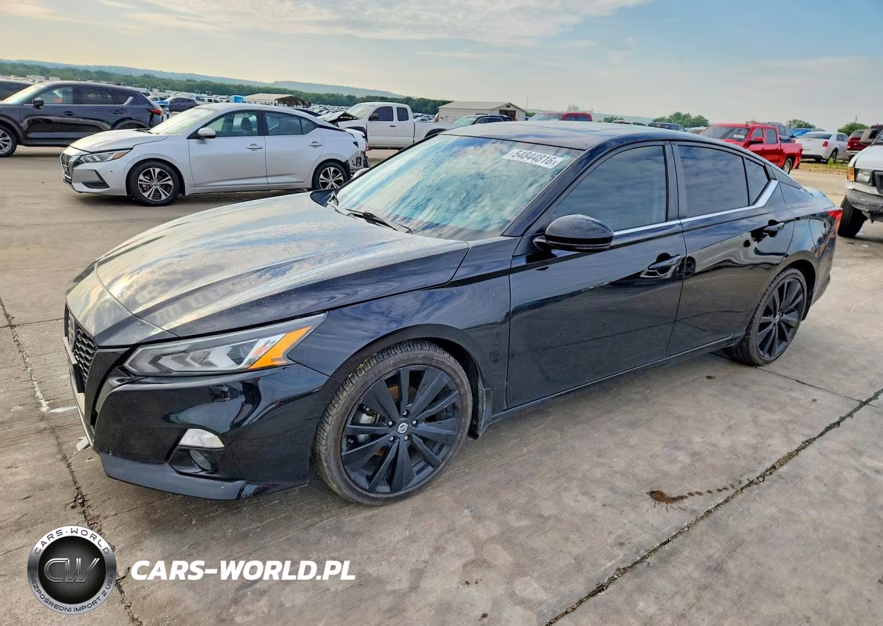 2022 Nissan Altima Sr – zdjęcie 1 z 12