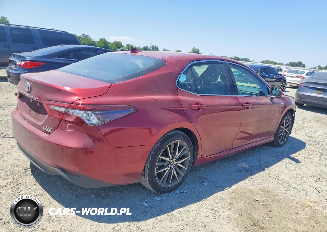 2021 Toyota Camry VIN:4T1F31AK5MU568486 - 3
