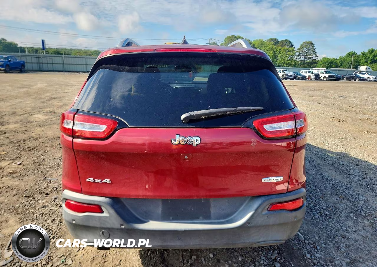2016 Jeep Cherokee Latitude VIN:1C4PJMCB7GW185297 - 6