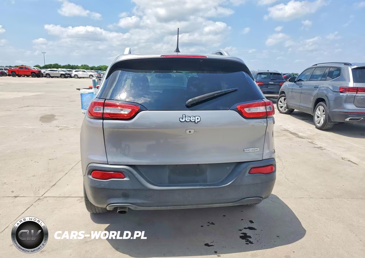 2016 Jeep Cherokee Latitude VIN:1C4PJLCB0GW264059 - 6