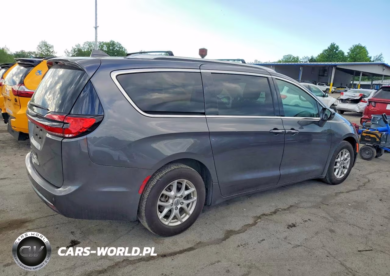 2021 Chrysler Pacifica Touring L VIN:2C4RC1BG0MR605419 - 3