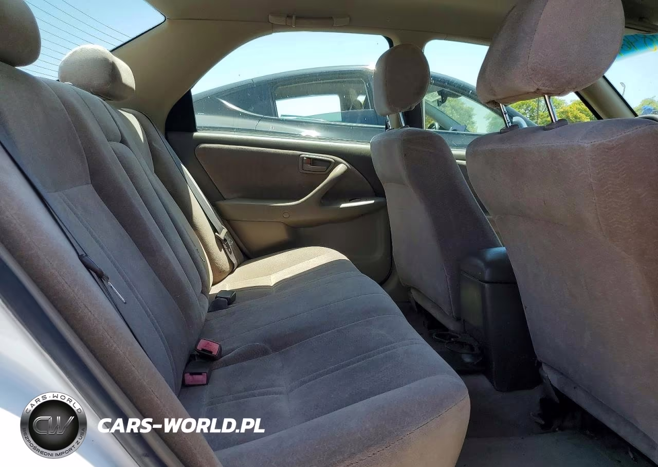 1999 Toyota Camry Le VIN:JT2BG22K8X0285550 - 10