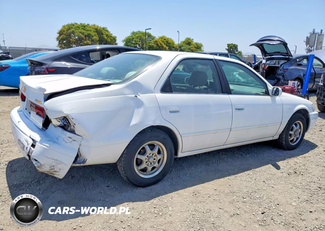 1999 Toyota Camry Le VIN:JT2BG22K8X0285550 - 3