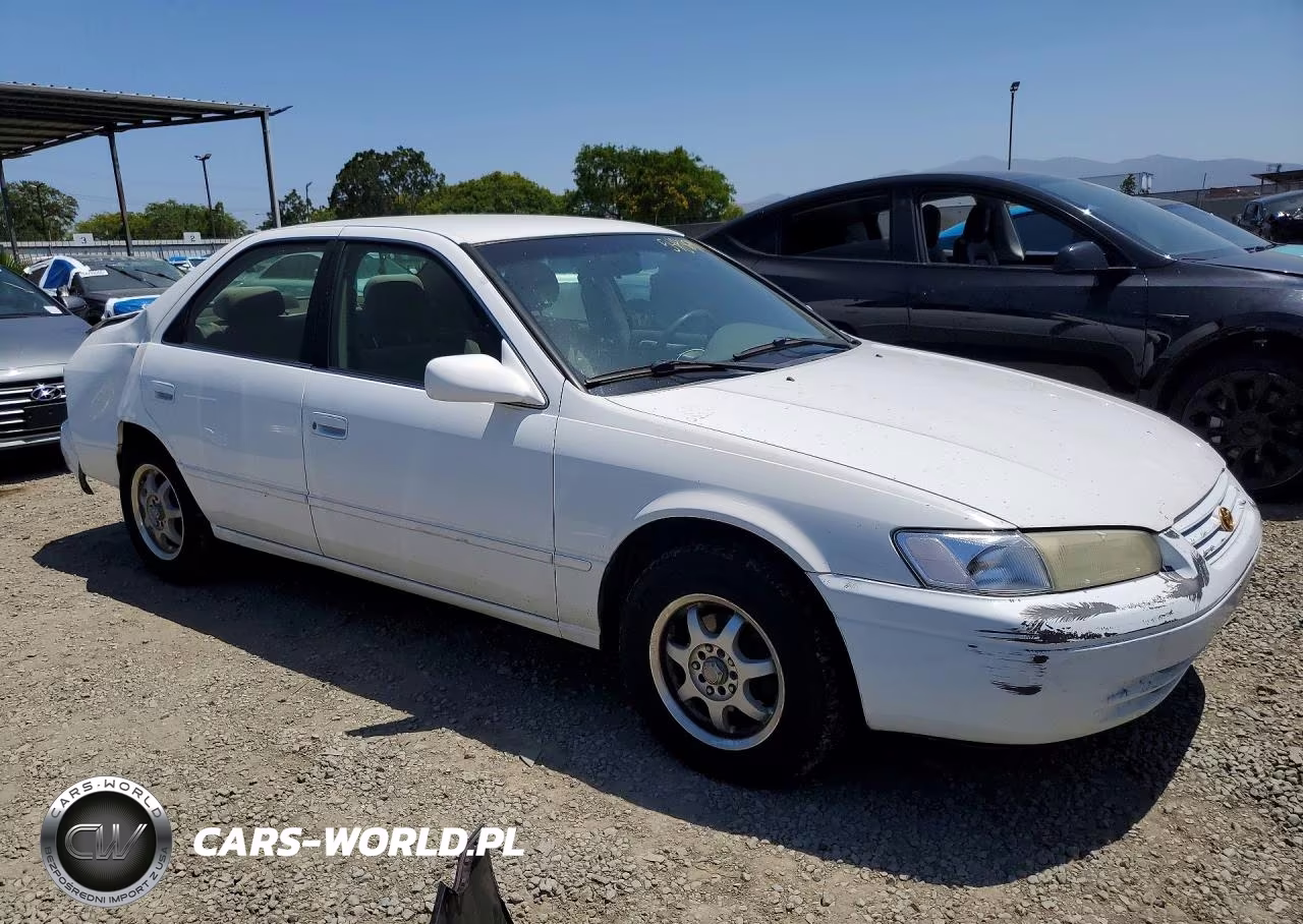 1999 Toyota Camry Le VIN:JT2BG22K8X0285550 - 4