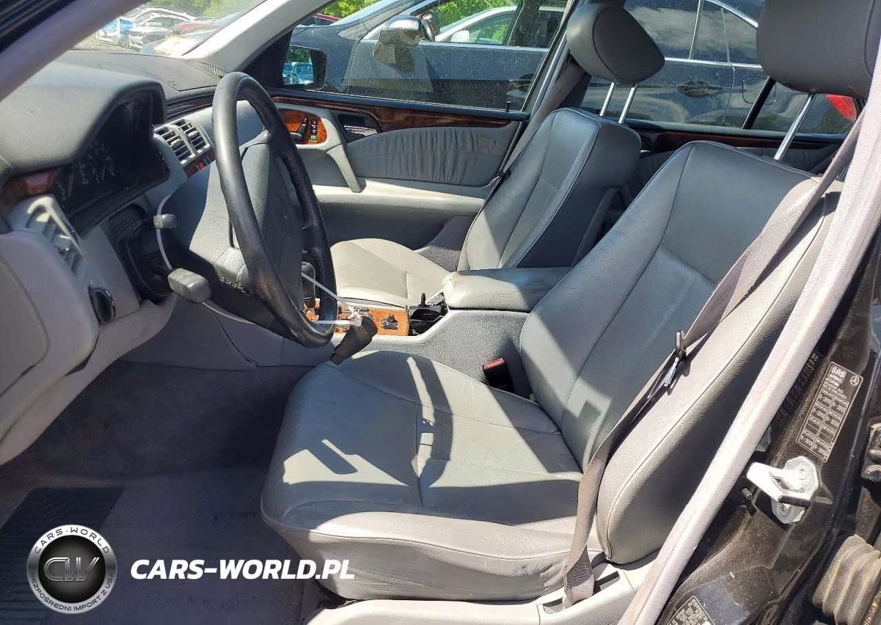 1999 Mercedes-Benz E 320 VIN:WDBJF65H8XA770275 - 7
