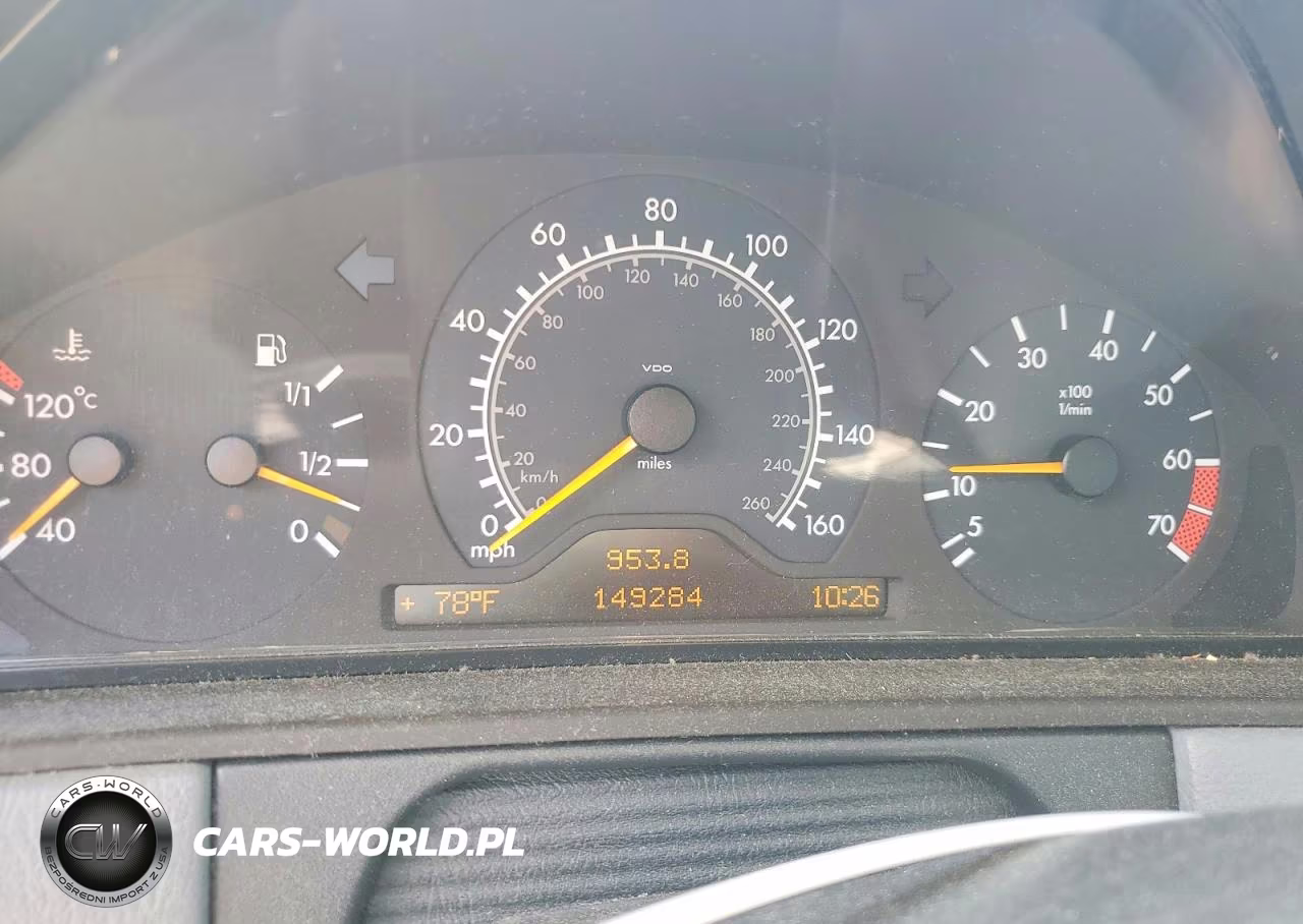 1999 Mercedes-Benz E 320 VIN:WDBJF65H8XA770275 - 9