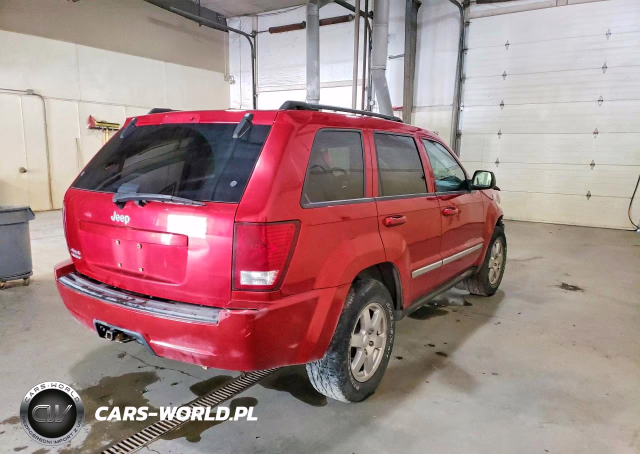 2010 Jeep Grand Cherokee Laredo VIN:1J4PR4GK6AC151227 - 3