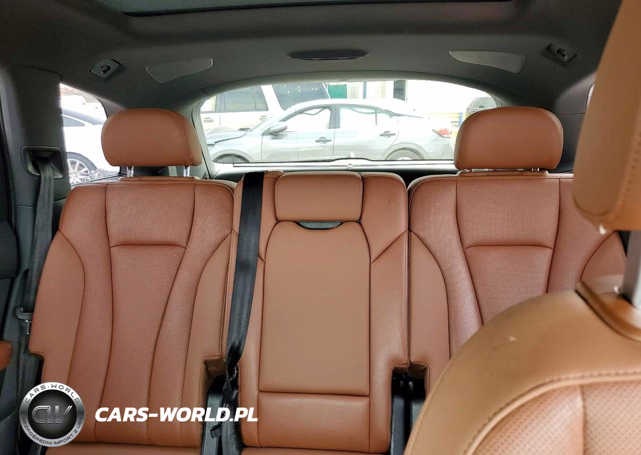 2021 Audi Q7 Prestige VIN:WA1VXAF7XMD022043 - 10
