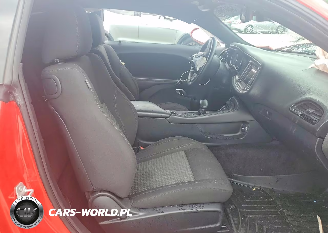 2018 Dodge Challenger Sxt VIN:2C3CDZAG7JH116220 - 10