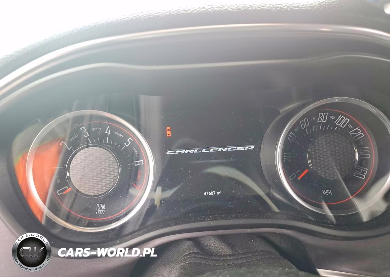 2018 Dodge Challenger Sxt VIN:2C3CDZAG7JH116220 - 9