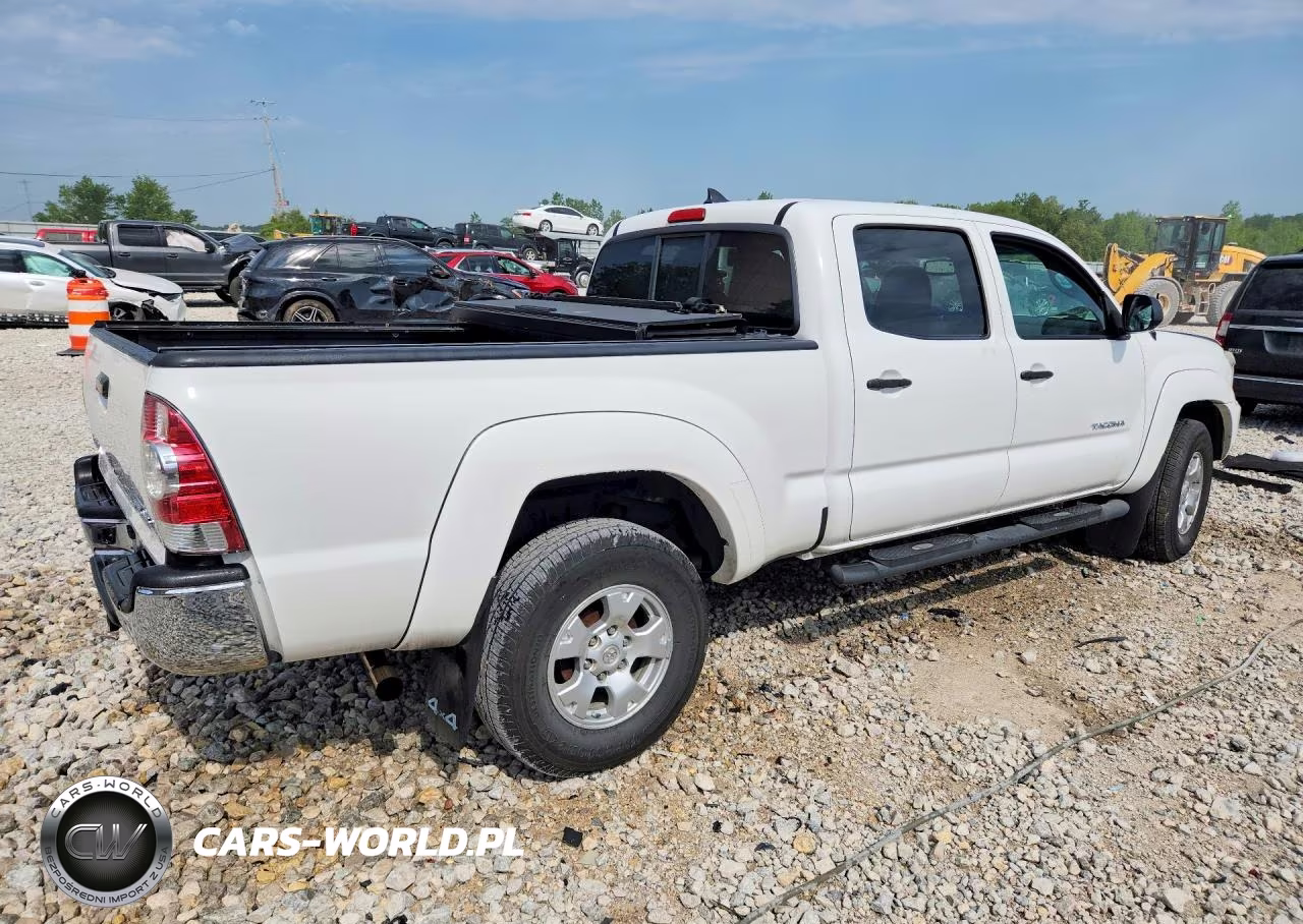 2015 Toyota Tacoma Double Cab Long Bed VIN:5TFMU4FN5FX037335 - 3