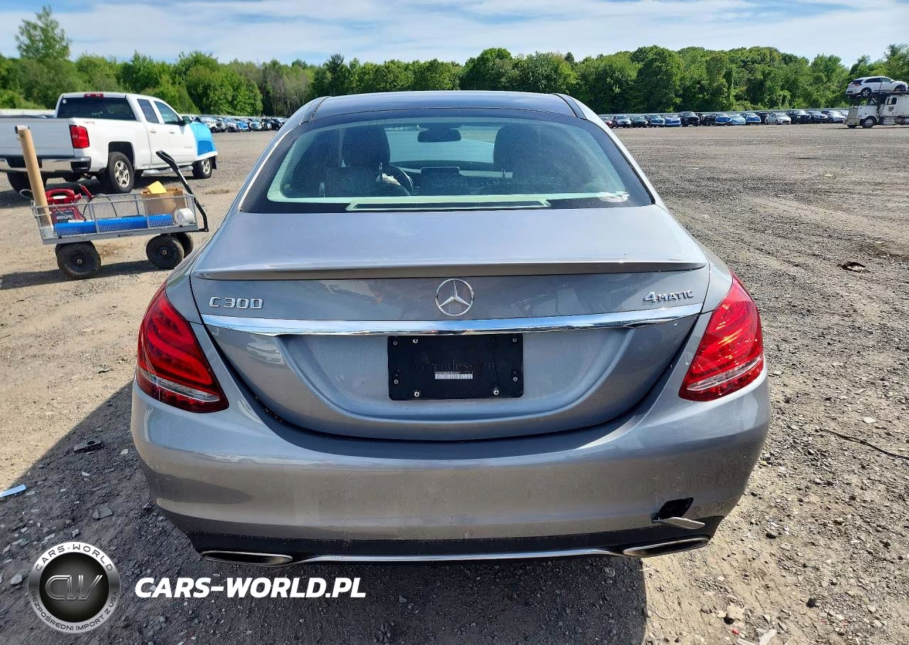 2015 Mercedes-Benz C 300 4Matic VIN:55SWF4KB0FU072372 - 6