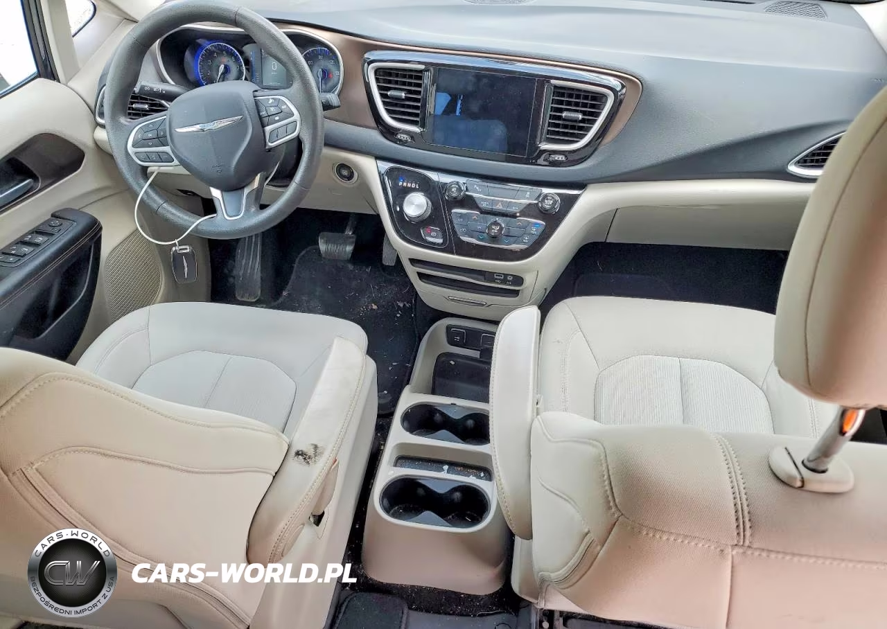 2017 Chrysler Pacifica Touring VIN:2C4RC1DG9HR553744 - 8