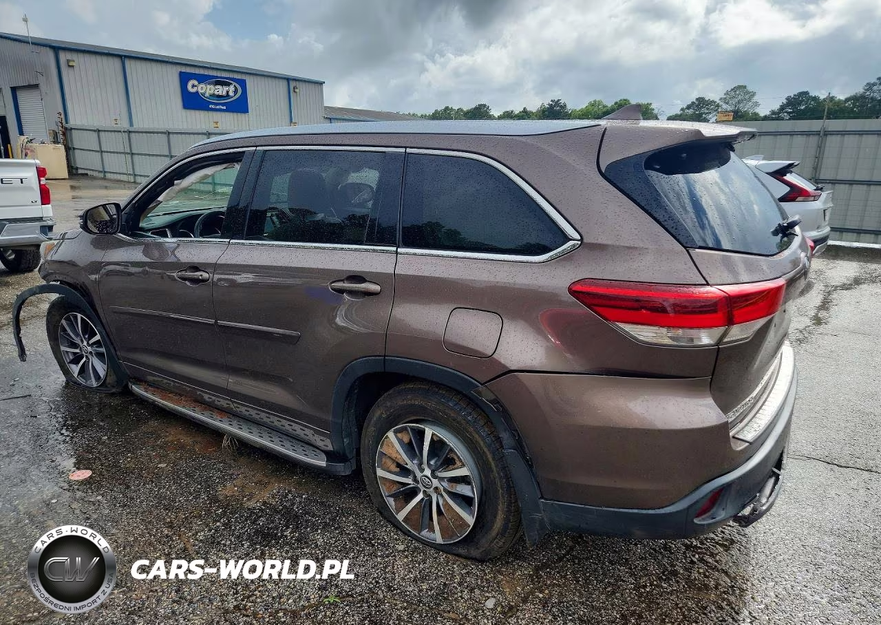 2018 Toyota Highlander Xle VIN:5TDKZRFH7JS289019 - 2