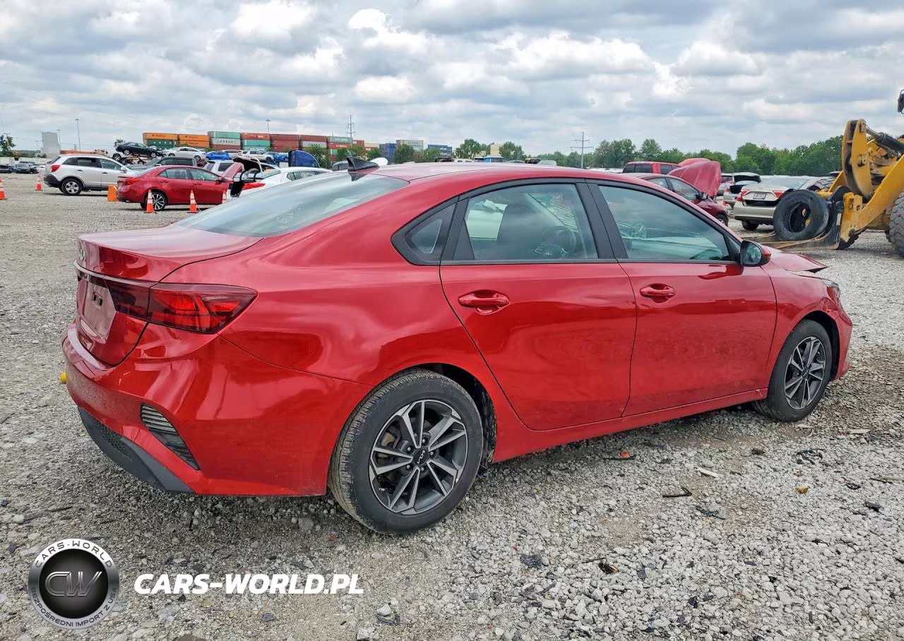 2024 Kia Forte Lxs VIN:3KPF24AD9RE701444 - 3