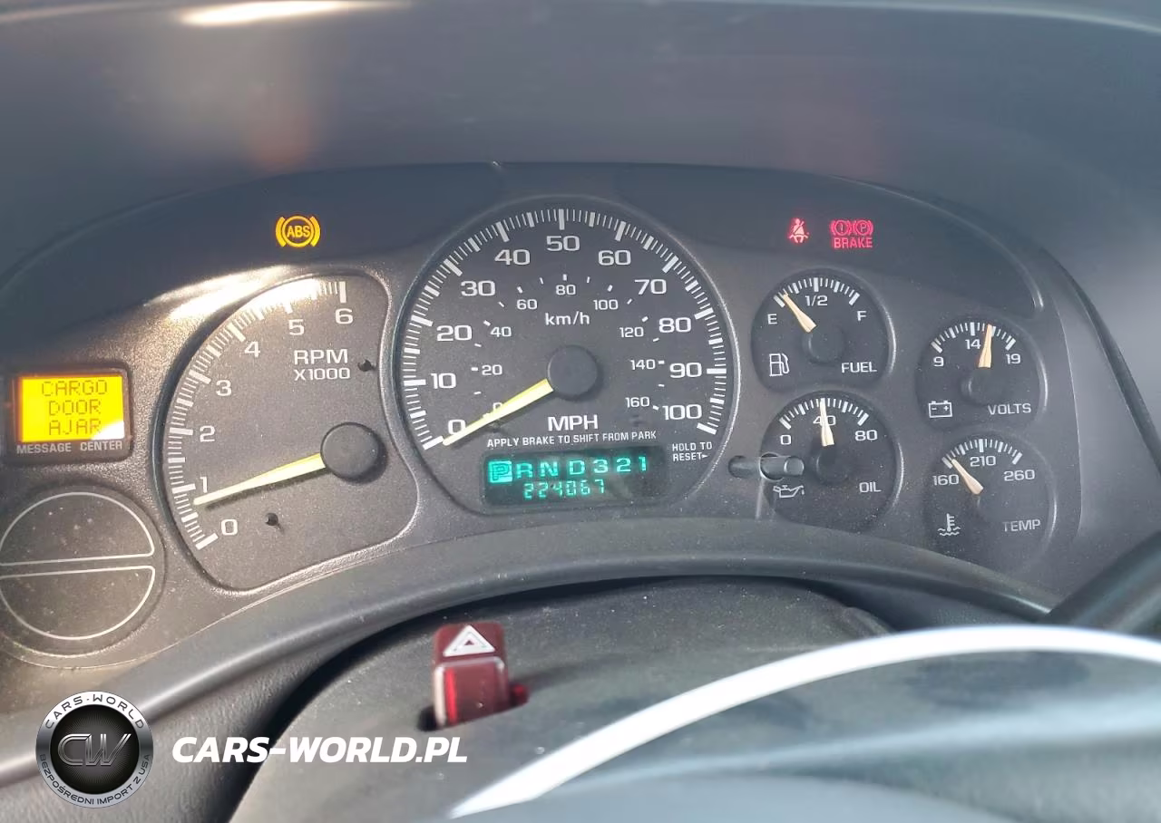 2001 Chevrolet Tahoe K1500 VIN:1GNEK13T11J182340 - 9