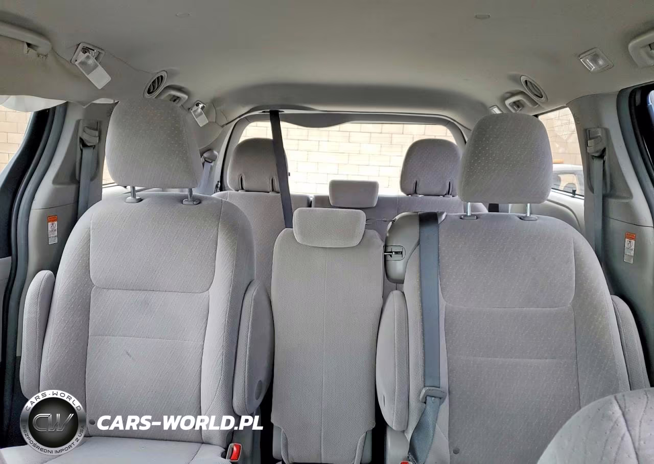 2017 Toyota Sienna Le VIN:5TDKZ3DC7HS774386 - 10