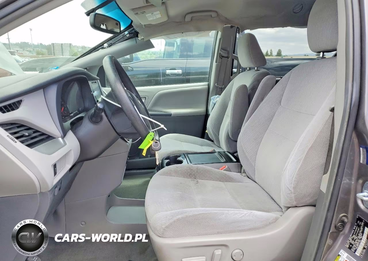 2017 Toyota Sienna Le VIN:5TDKZ3DC7HS774386 - 7