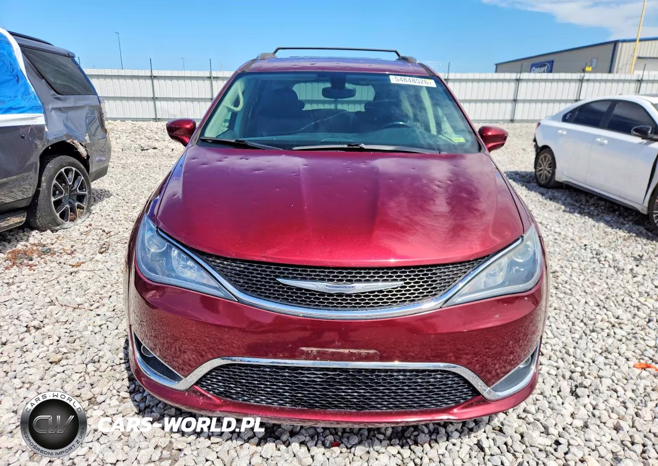 2018 Chrysler Pacifica Touring L VIN:2C4RC1BG8JR214112 - 5