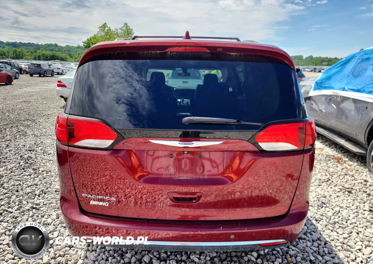 2018 Chrysler Pacifica Touring L VIN:2C4RC1BG8JR214112 - 6