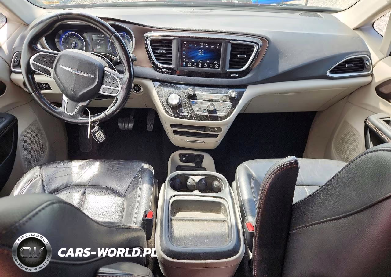 2018 Chrysler Pacifica Touring L VIN:2C4RC1BG8JR214112 - 8