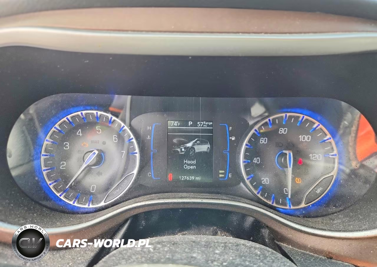 2018 Chrysler Pacifica Touring L VIN:2C4RC1BG8JR214112 - 9