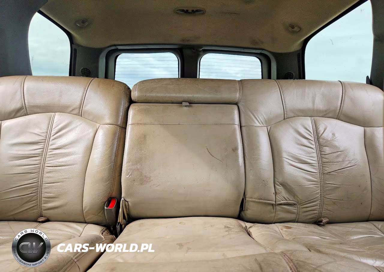 2000 Chevrolet Tahoe K1500 VIN:1GNEK13T6YJ168332 - 10