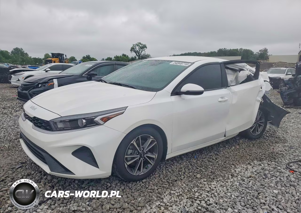 2024 Kia Forte Lxs – zdjęcie 1 z 12