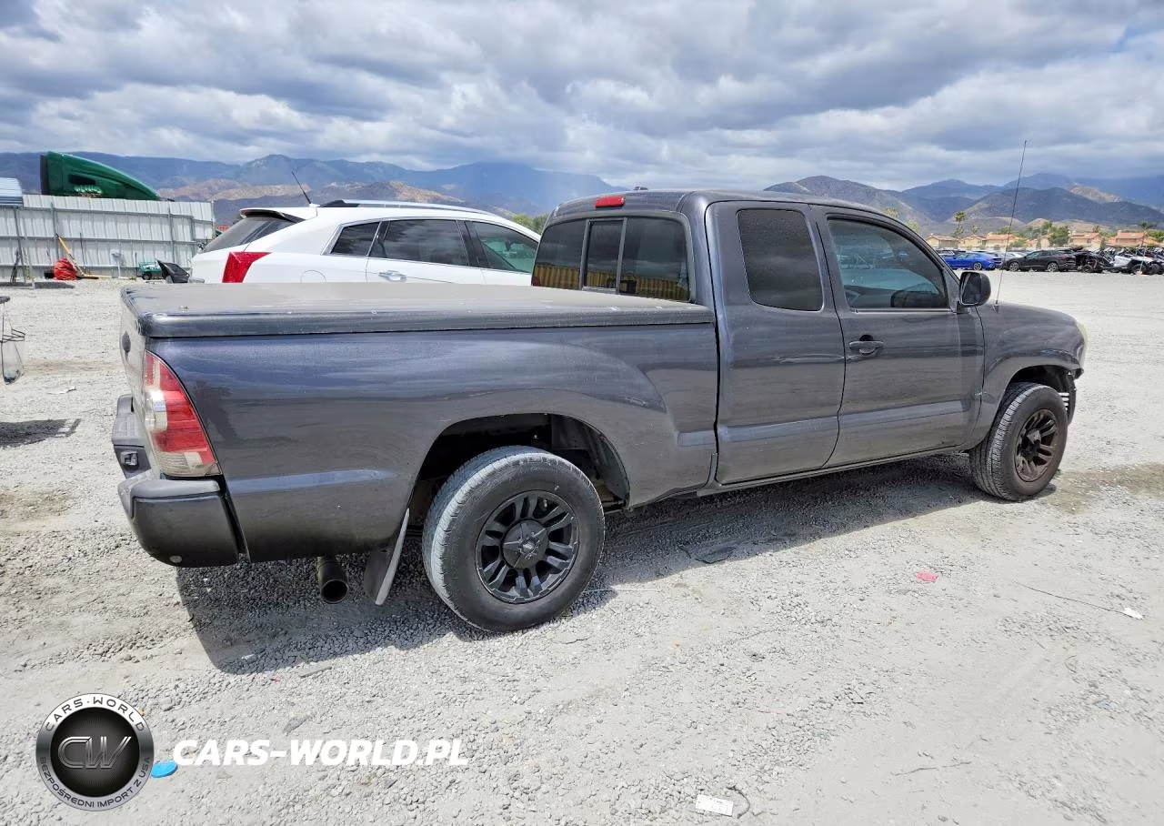 2010 Toyota Tacoma Access Cab VIN:5TETX4CN1AZ727463 - 3
