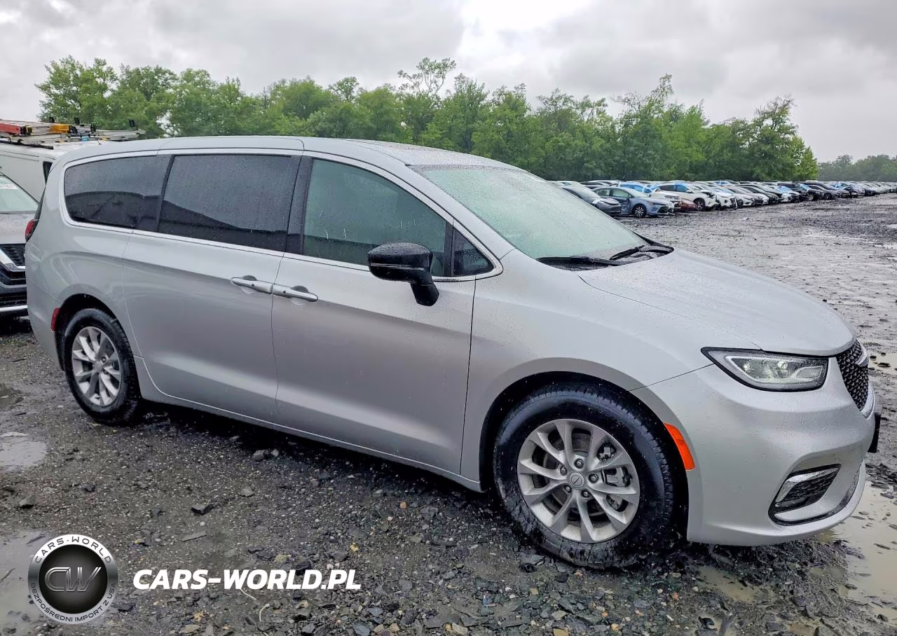 2026 Chrysler Pacifica Limited VIN:2C4RC1GG5TR262257 - 4