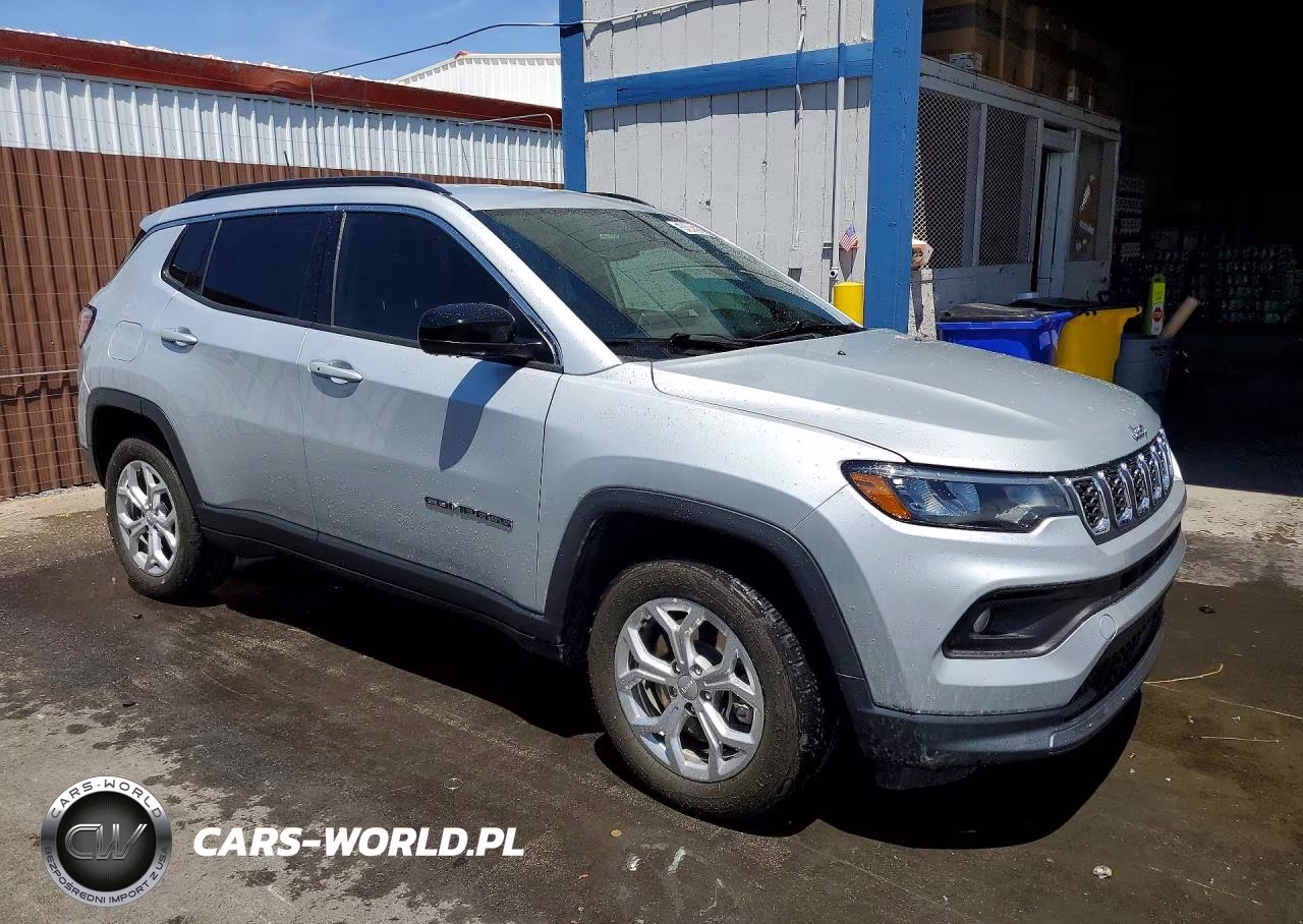 2024 Jeep Compass Latitude VIN:3C4NJDBN0RT115636 - 4