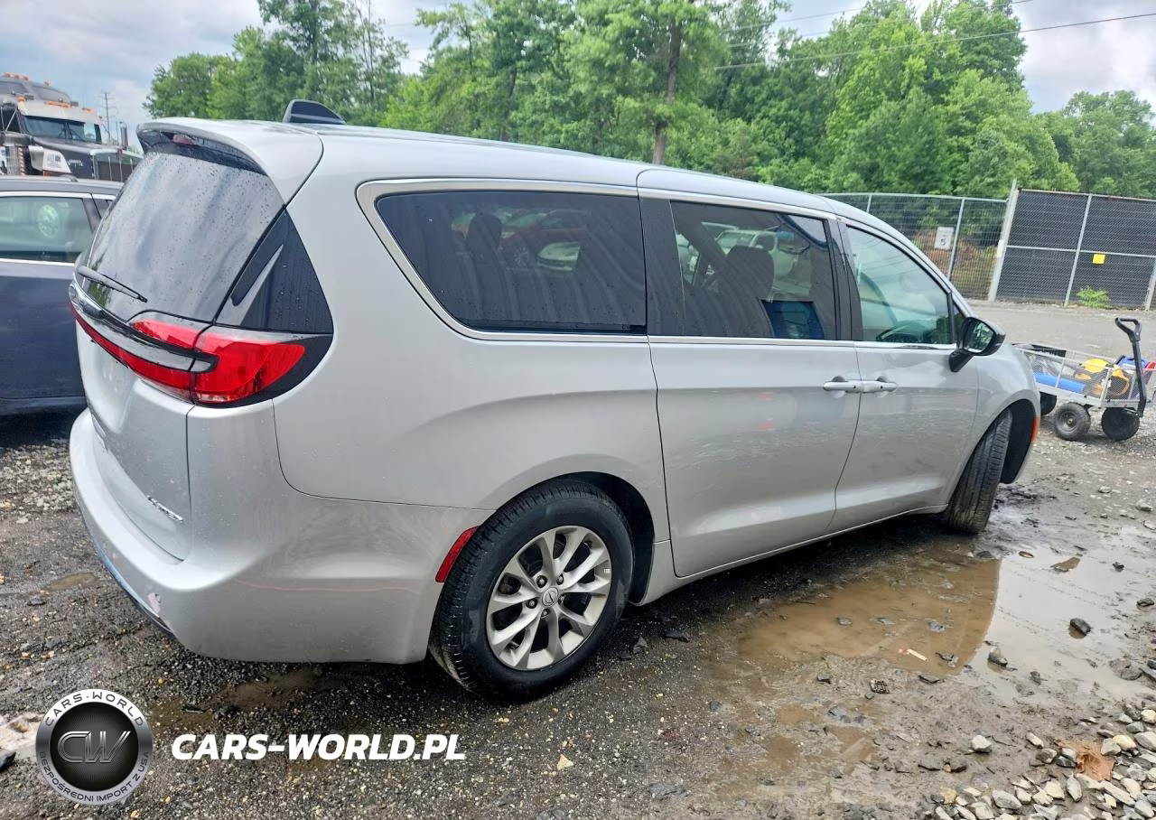 2026 Chrysler Pacifica Limited VIN:2C4RC1GG3TR221285 - 3
