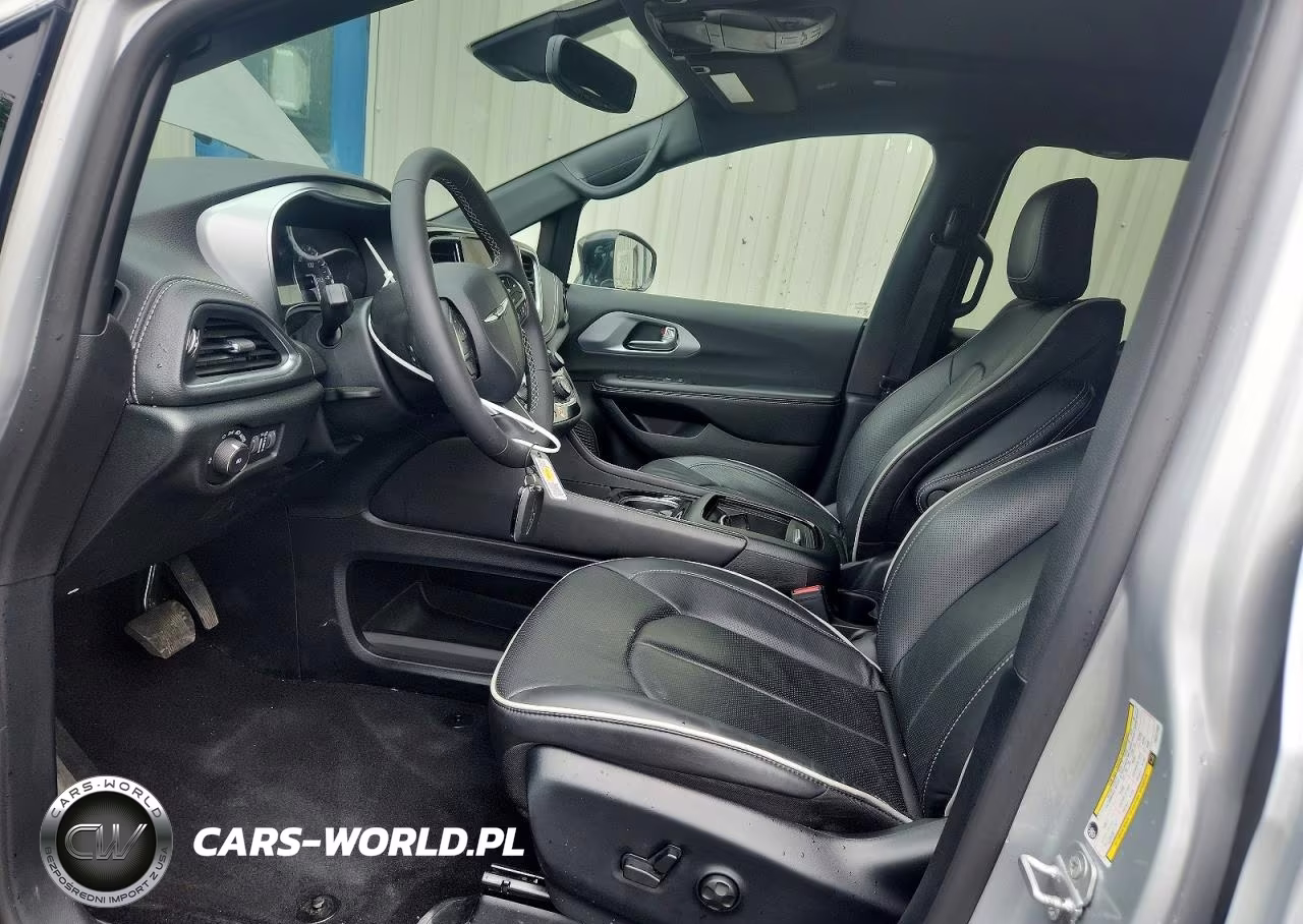 2026 Chrysler Pacifica Limited VIN:2C4RC1GG3TR221285 - 7
