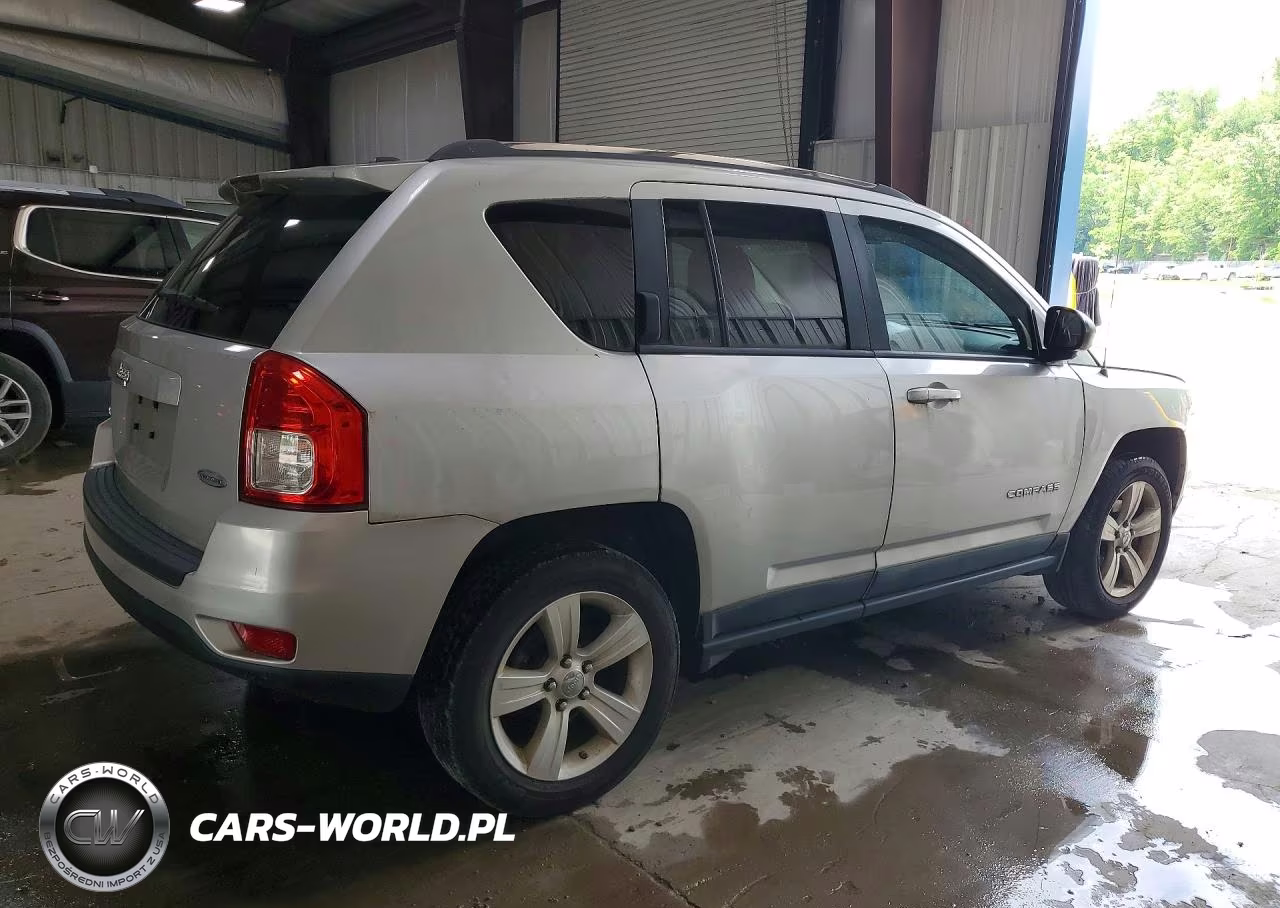 2011 Jeep Compass Sport VIN:1J4NF1FB0BD282651 - 3