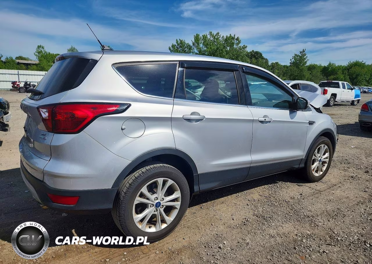 2019 Ford Escape Se VIN:1FMCU9GD4KUA27899 - 3