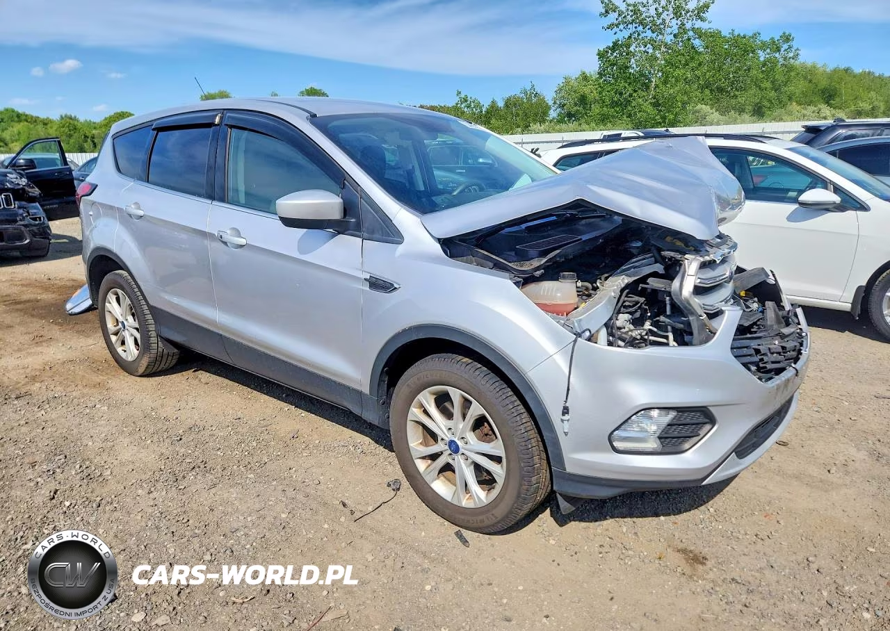 2019 Ford Escape Se VIN:1FMCU9GD4KUA27899 - 4