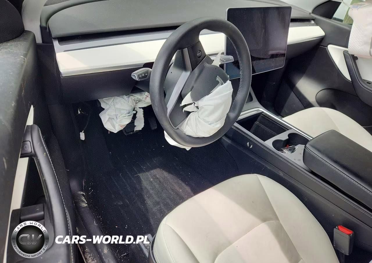 2021 Tesla Model Y VIN:5YJYGAEE1MF263579 - 8