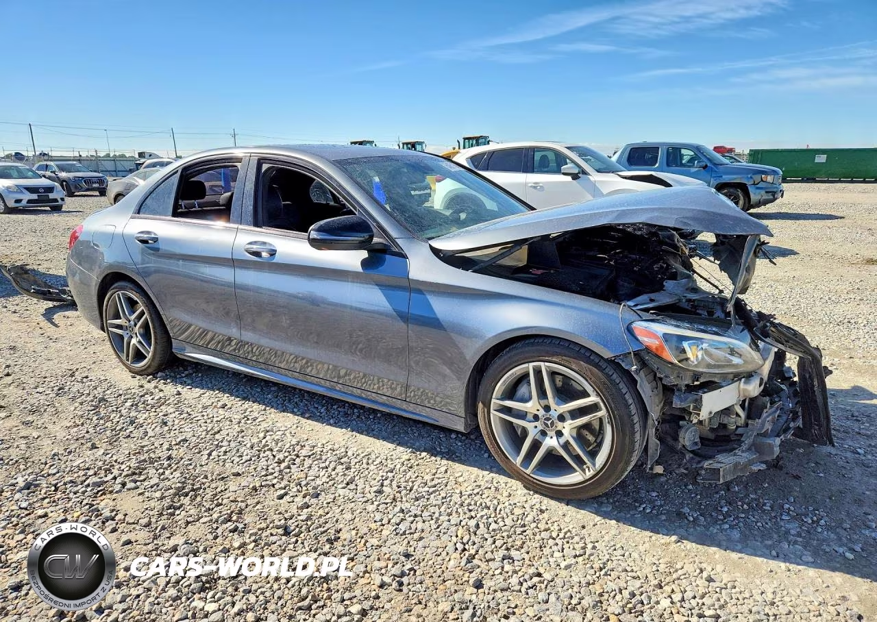 2018 Mercedes-Benz C 300 VIN:55SWF4JB3JU257235 - 4