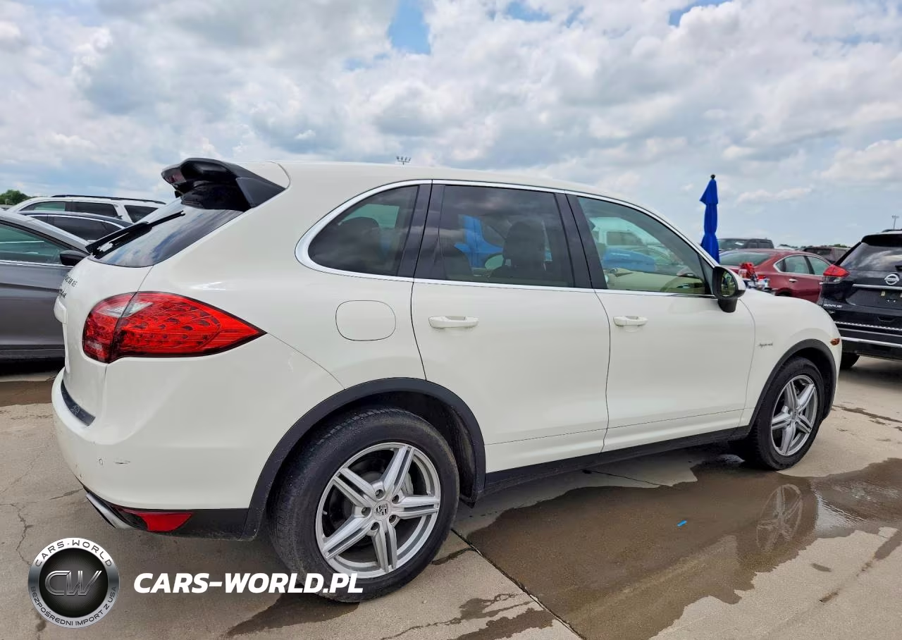 2012 Porsche Cayenne S Hybrid VIN:WP1AE2A25CLA91463 - 3