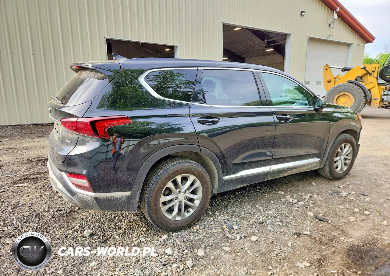 2020 Hyundai Santa Fe VIN:5NMS3CAD4LH192143 - 3