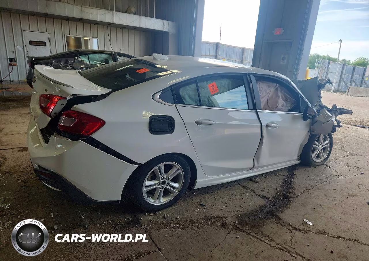2017 Chevrolet Cruze Lt VIN:1G1BE5SM0H7260868 - 3