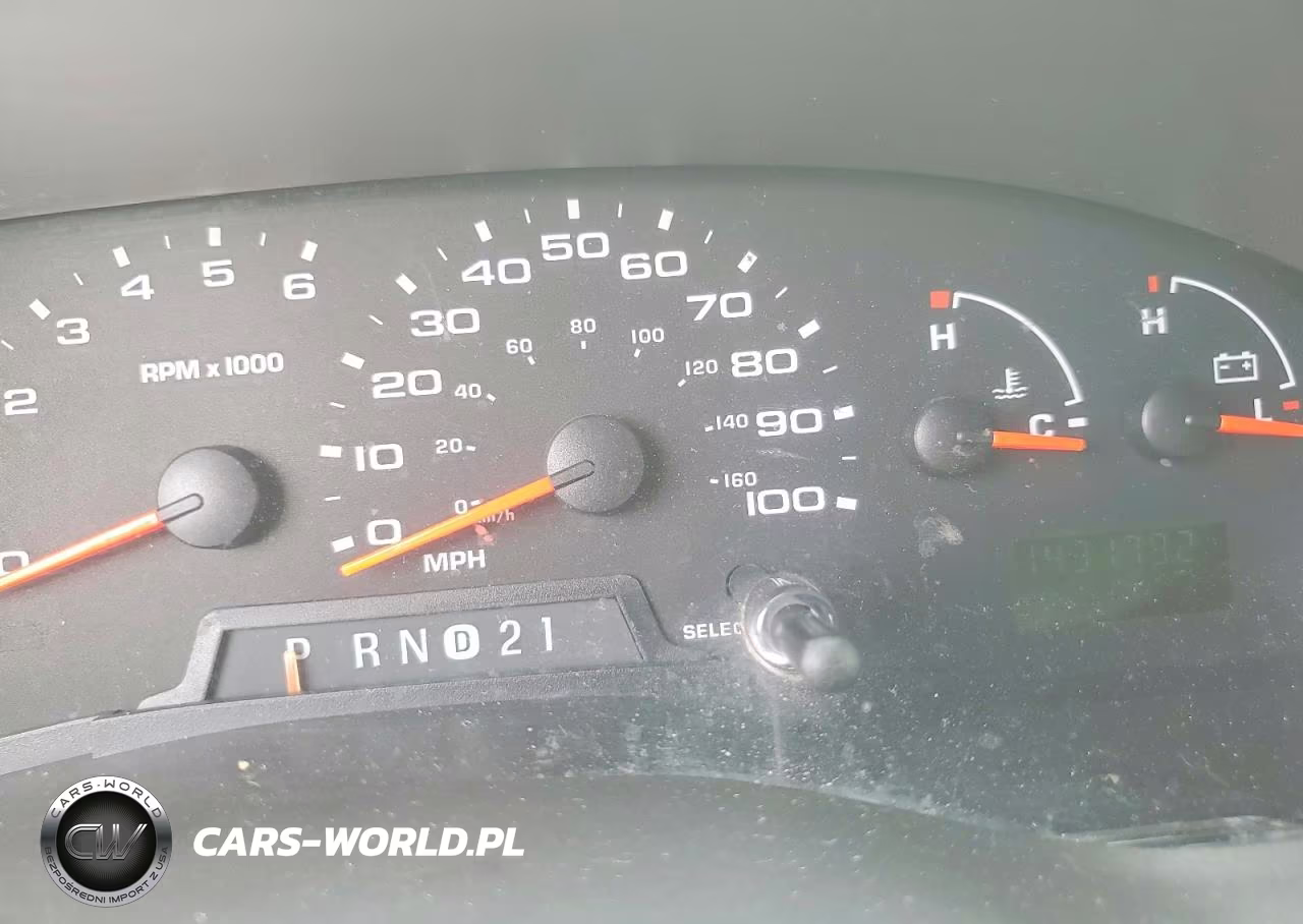 2004 Ford Econoline E250 Van VIN:1FTNE24L64HB31805 - 9