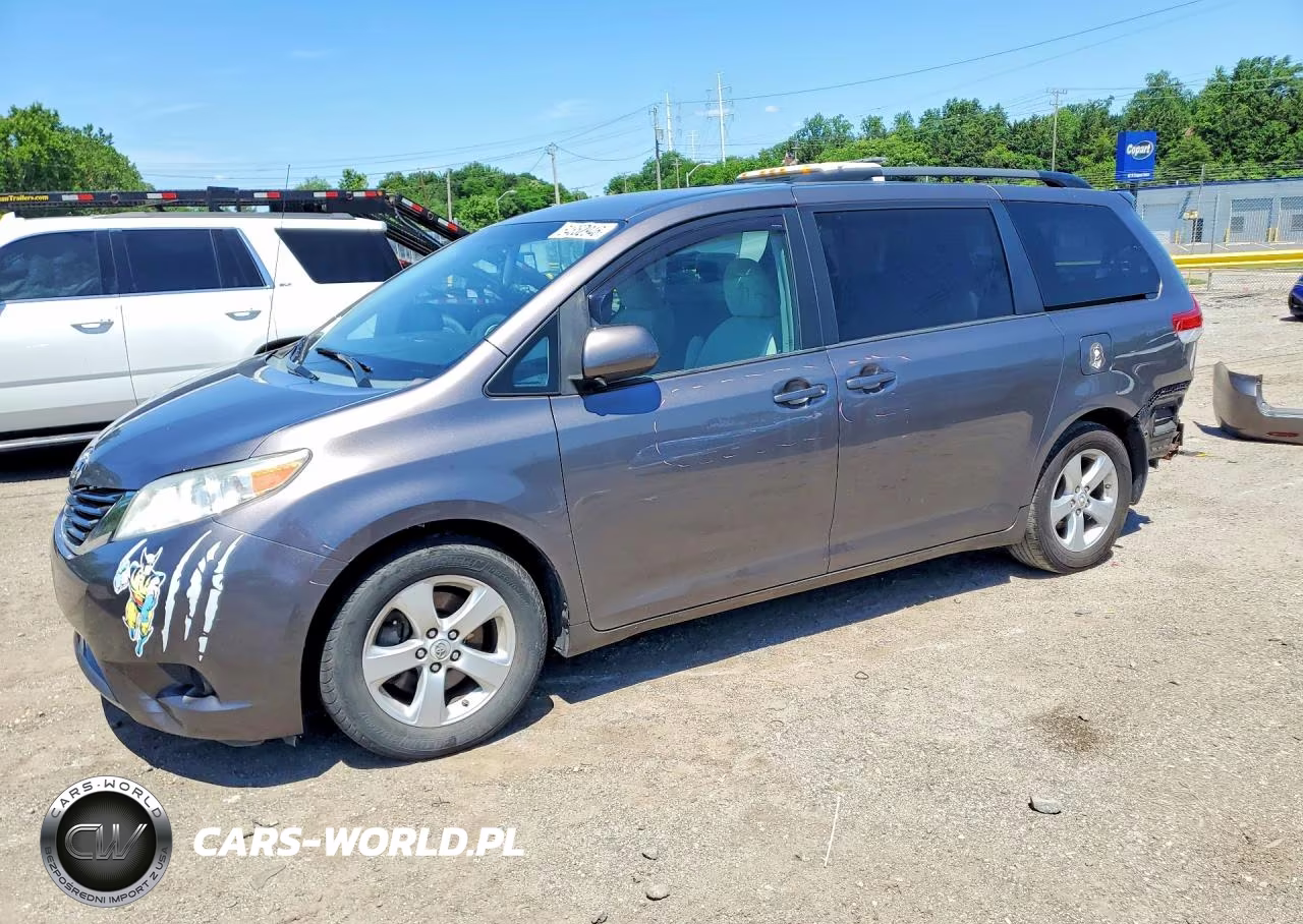 2012 Toyota Sienna Le