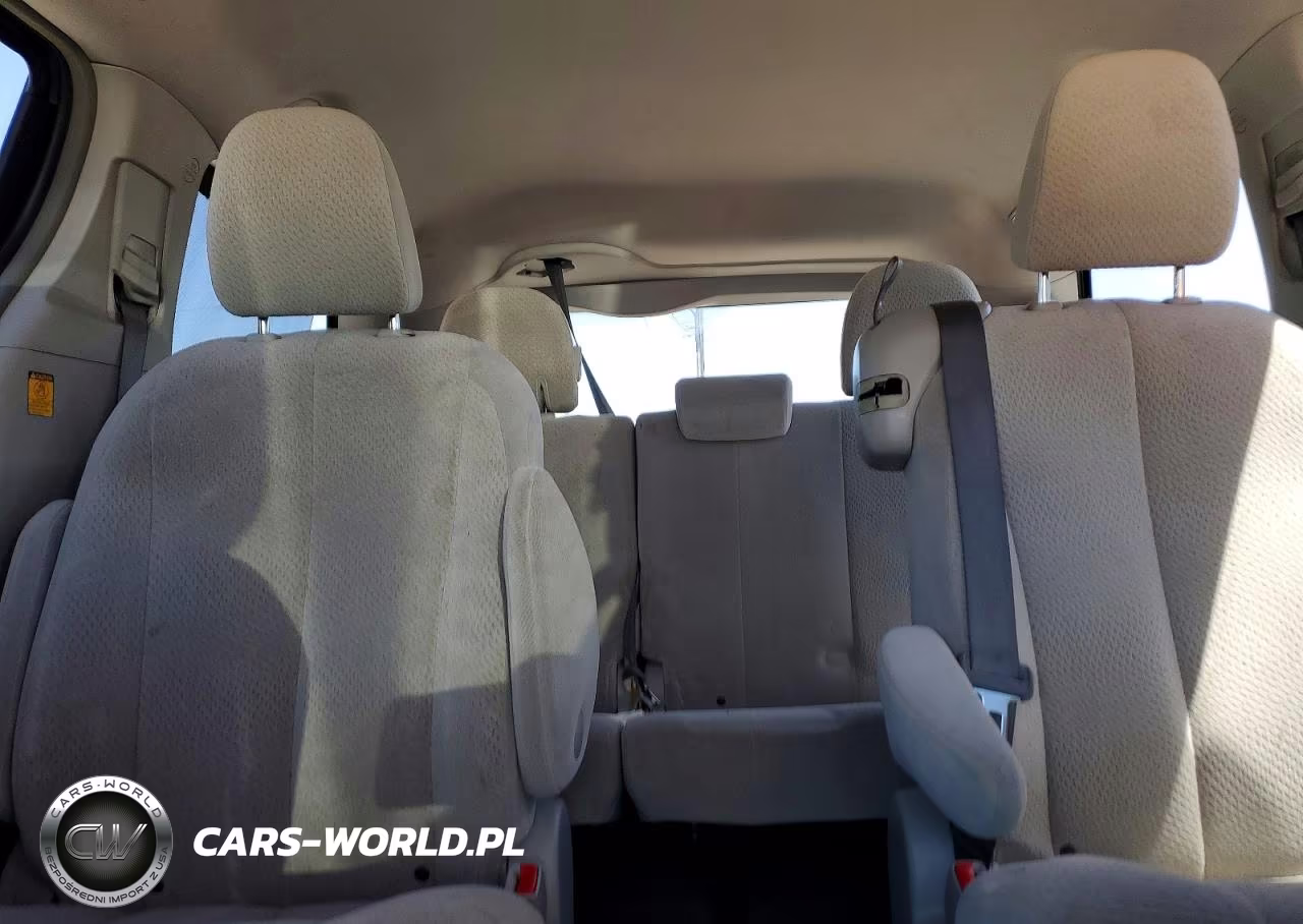 2012 Toyota Sienna Le VIN:5TDKK3DC2CS263830 - 10
