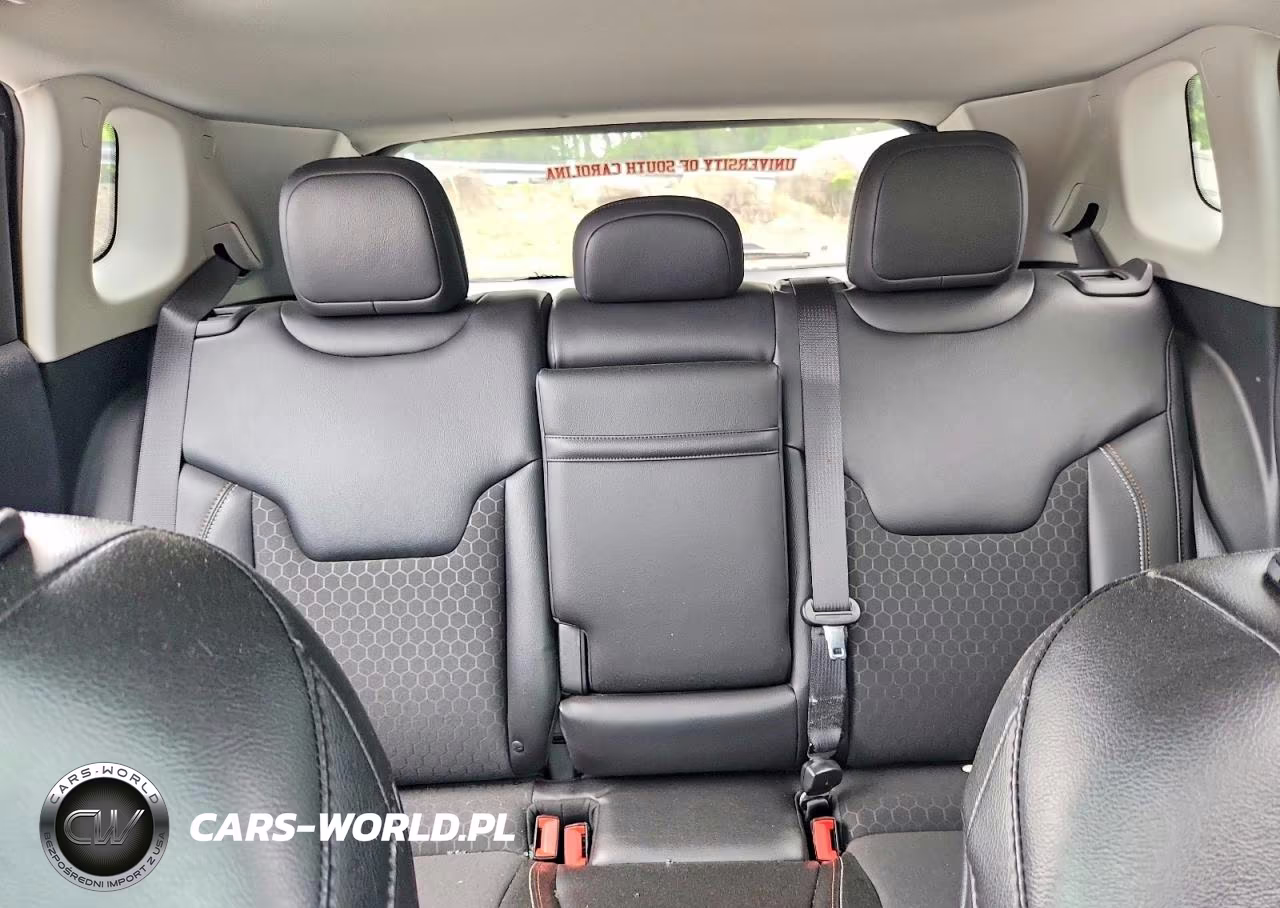 2018 Jeep Compass Latitude VIN:3C4NJDBB2JT434868 - 10