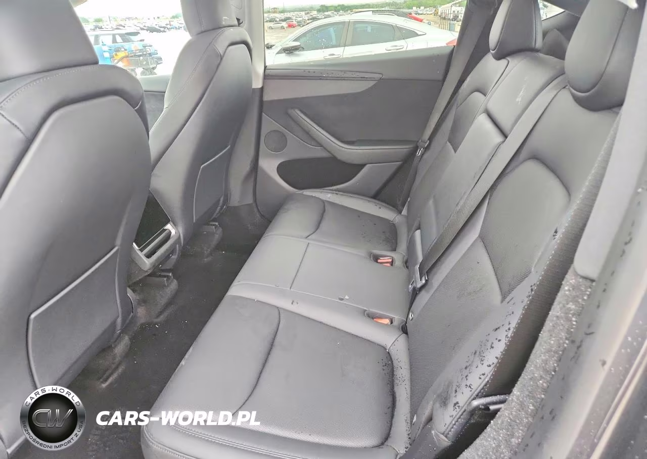 2026 Tesla Model Y VIN:7SAYGDED7TA461039 - 10