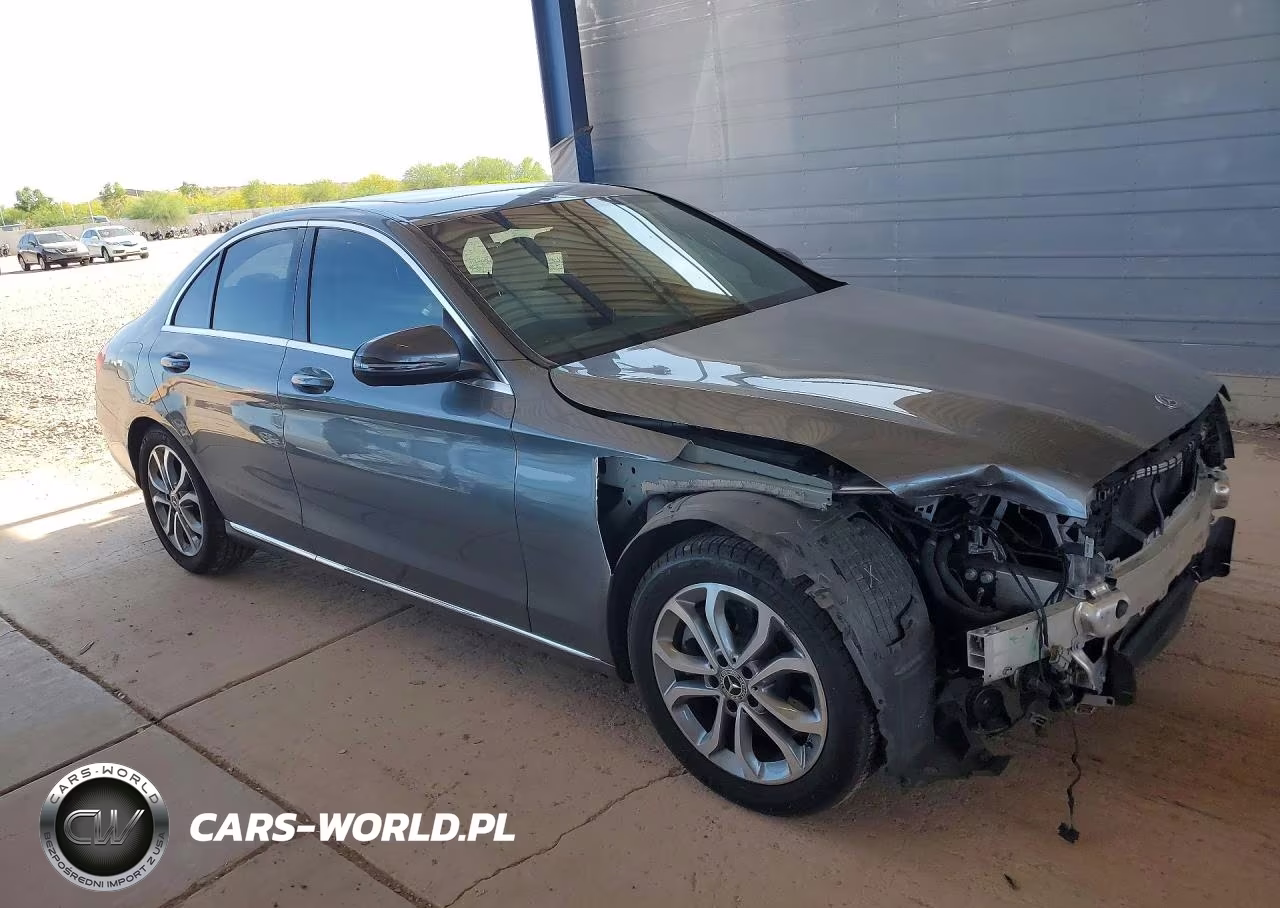 2018 Mercedes-Benz C 300 VIN:55SWF4JB3JU247496 - 4