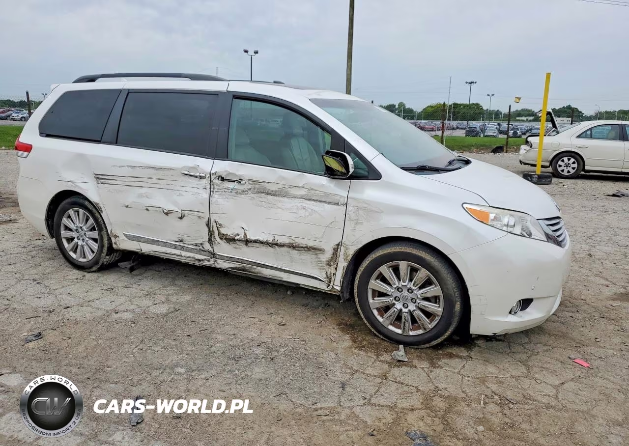 2014 Toyota Sienna Limited 7-Passenger VIN:5TDYK3DC1ES445919 - 4