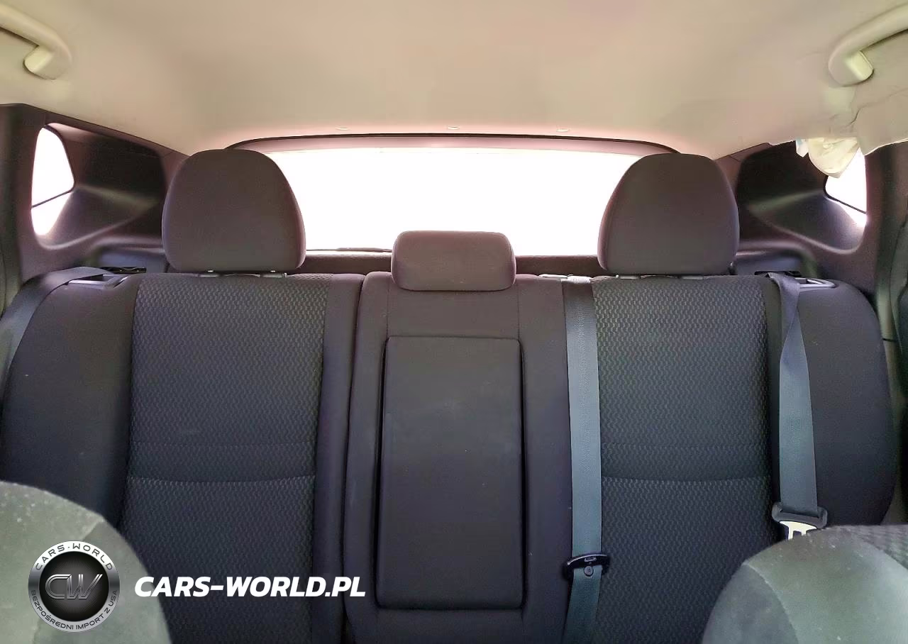 2019 Nissan Rogue Sport S VIN:JN1BJ1CP8KW235981 - 10