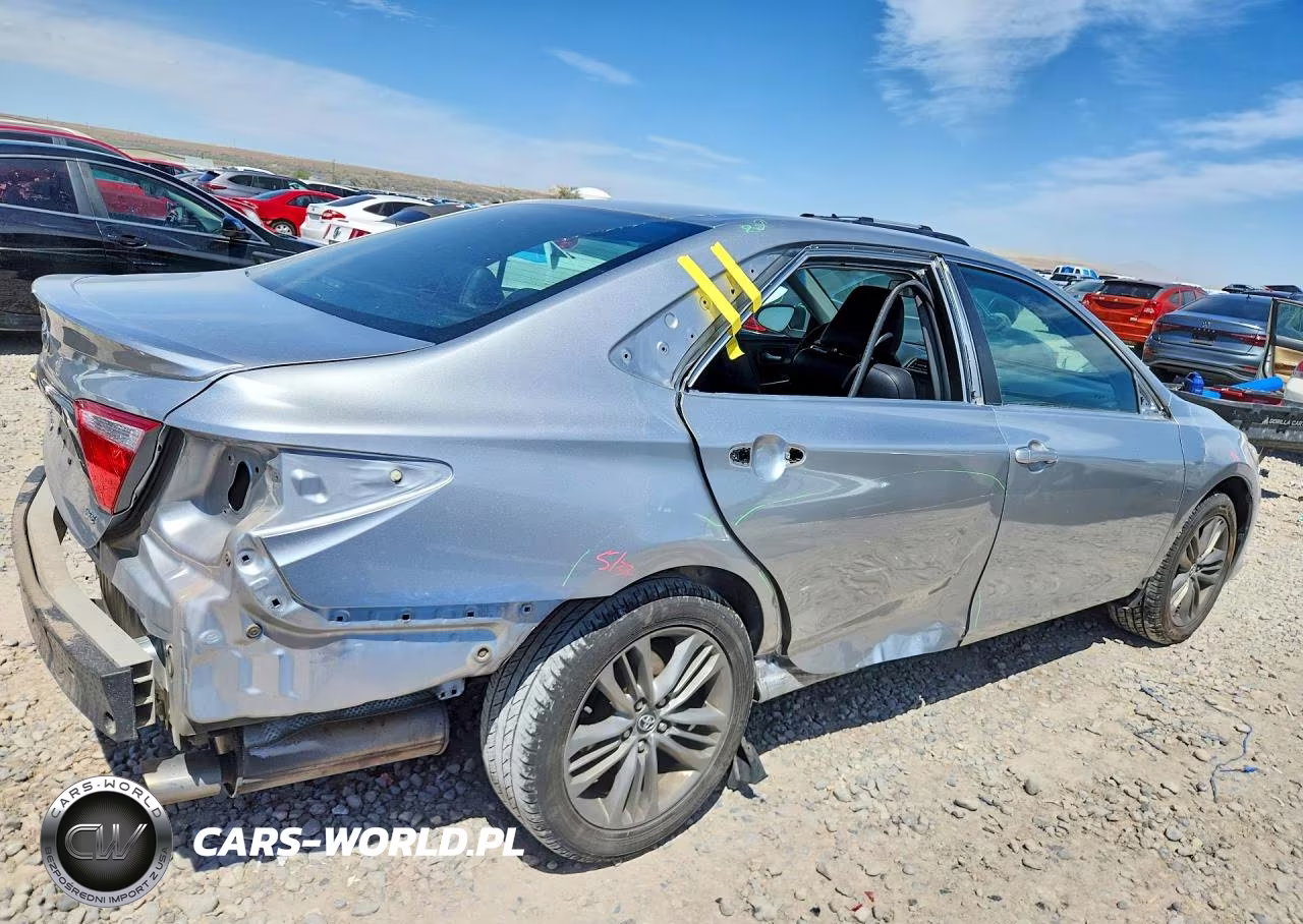 2016 Toyota Camry Se VIN:4T1BF1FK1GU578886 - 3